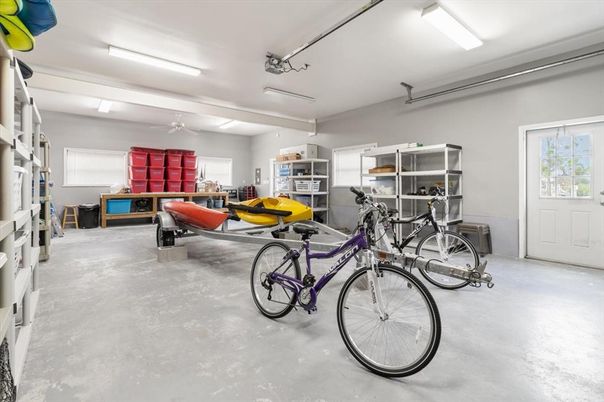 Garage, Interior