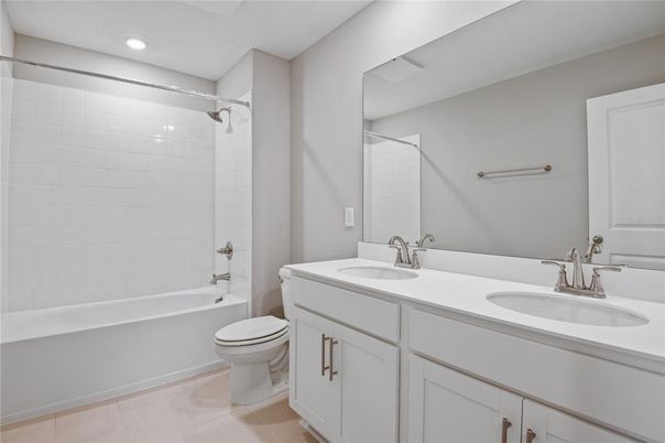 Bathroom, Dual Sink Vanities, Interior, Recessed Lighting