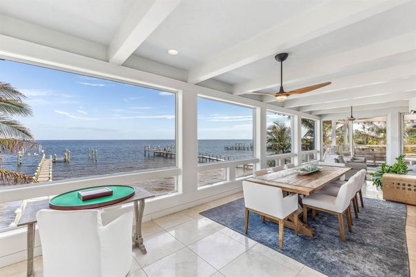 Dining room, Interior, Recessed Lighting, Water