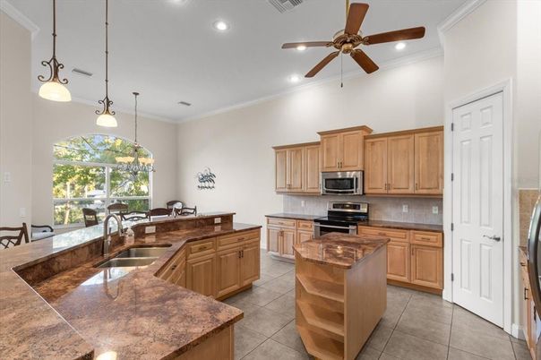 Dining room, Interior, Kitchen, Pendant Lights, Recessed Lighting