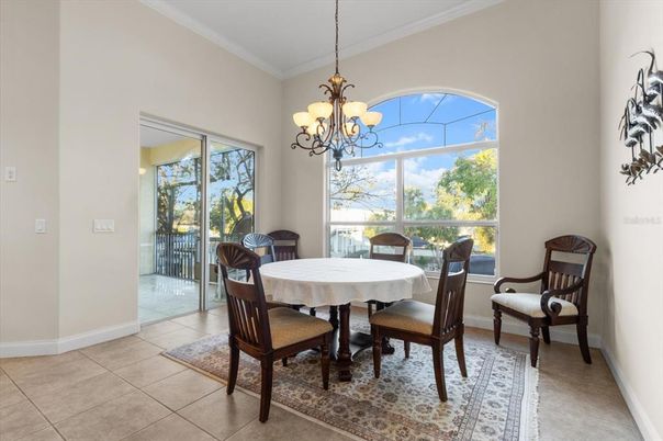 Chandelier, Dining room, Interior
