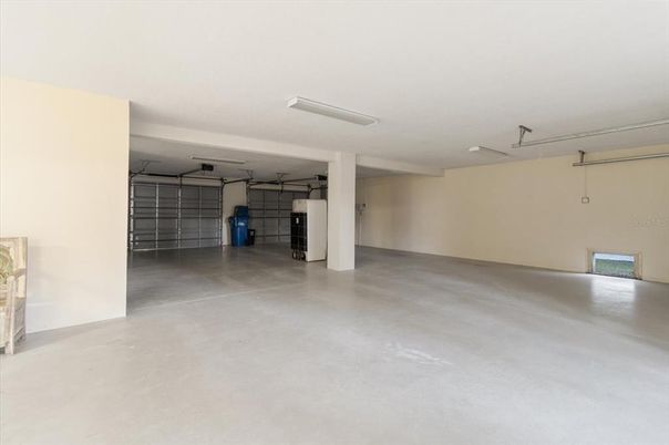 Garage, Interior
