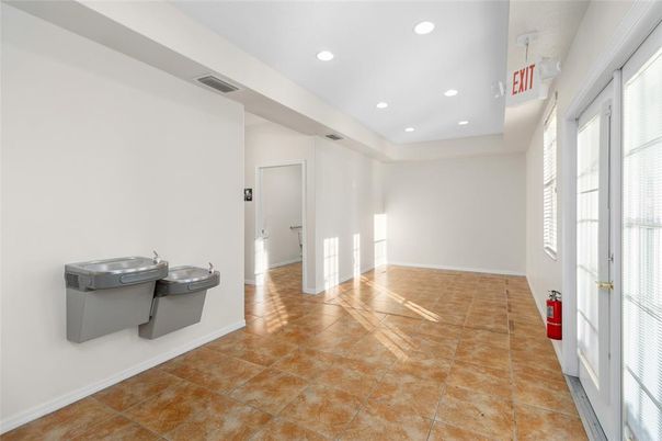 Bathroom, Interior, Recessed Lighting