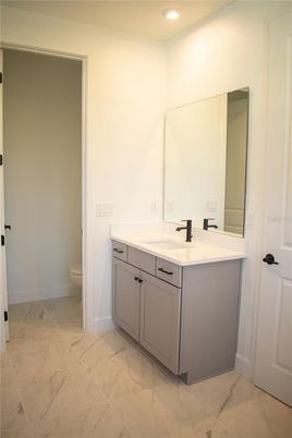 Bathroom, Interior, Marble, Recessed Lighting