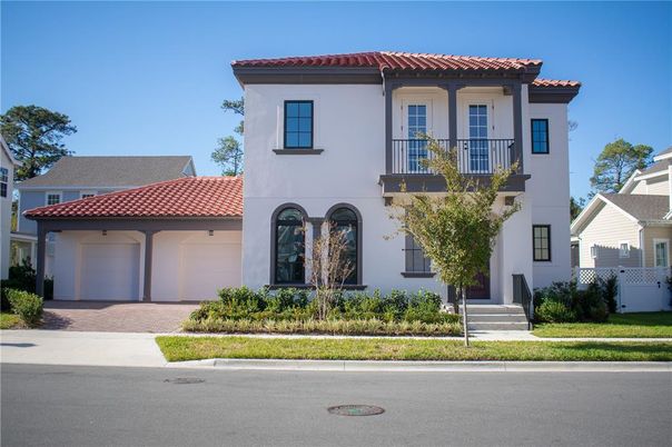 Attached, Exterior, Facade, Spanish Mediterranean