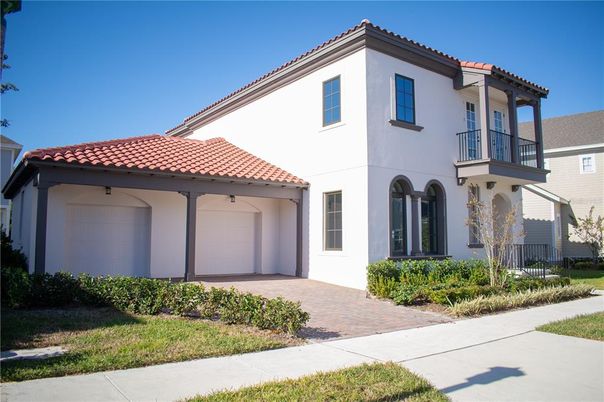 Attached, Exterior, Facade, Spanish Mediterranean