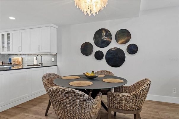 Chandelier, Dining room, Interior, Kitchen, Recessed Lighting, Wood Texture Flooring