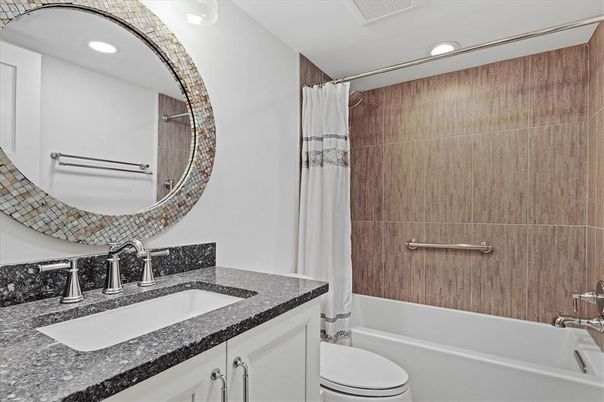 Bathroom, Interior, Recessed Lighting