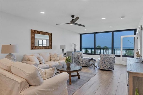 Interior, Living room, Recessed Lighting, Water, Wood Texture Flooring