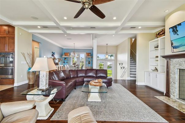 Fireplace, Interior, Living room, Pendant Lights, Recessed Lighting, Wood Texture Flooring