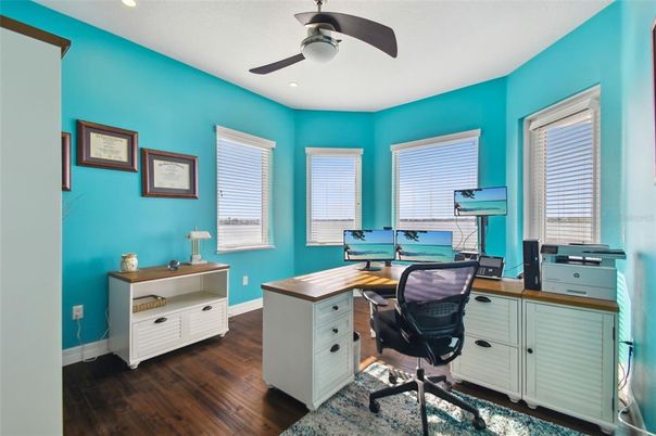 Home Office, Interior, Recessed Lighting, Wood Texture Flooring