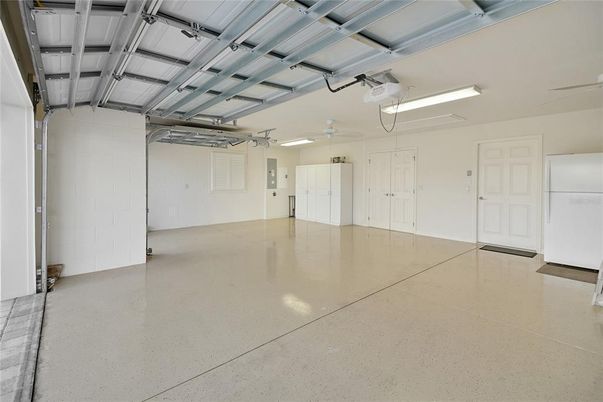 Garage, Interior