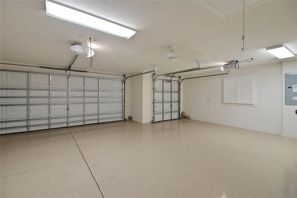 Garage, Interior