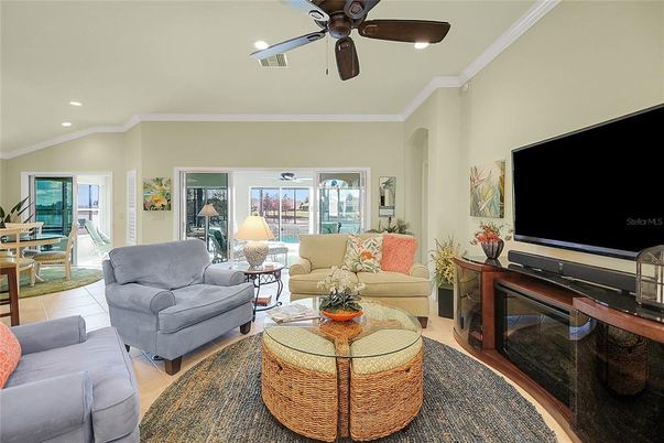 Dining room, Interior, Living room, Recessed Lighting, Wood Texture Flooring