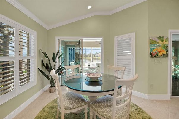 Dining room, Interior, Recessed Lighting