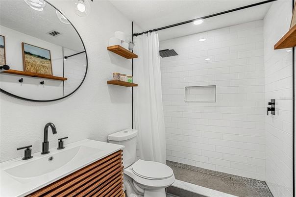 Bathroom, Interior, Recessed Lighting