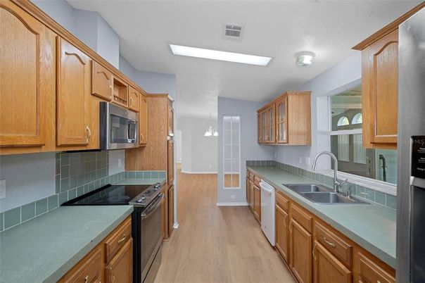 Interior, Kitchen, Pendant Lights, Wood Texture Flooring