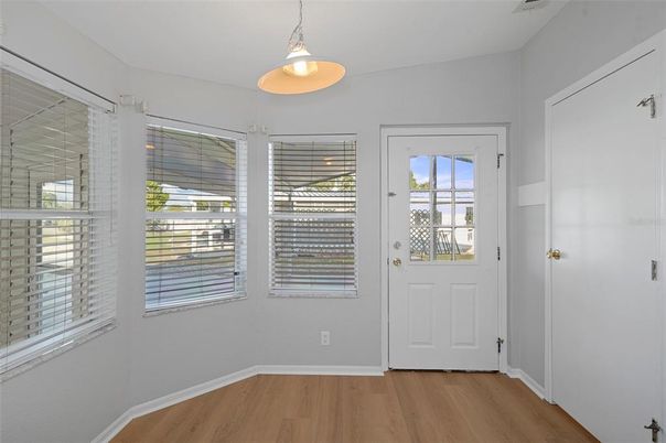 Interior, Pendant Lights, Wood Texture Flooring