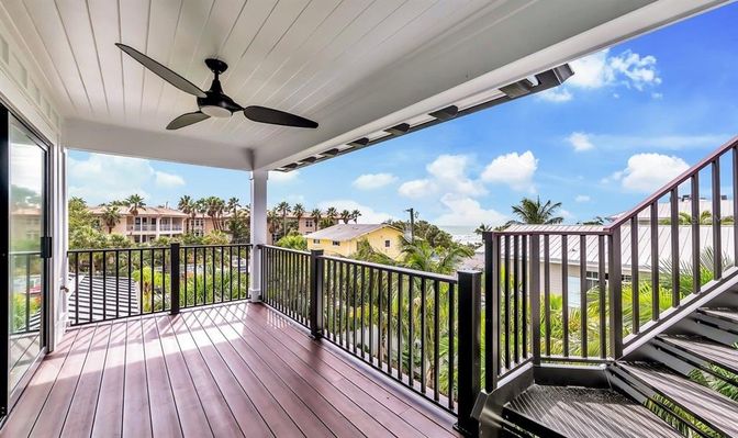 Exterior, Wood Texture Flooring
