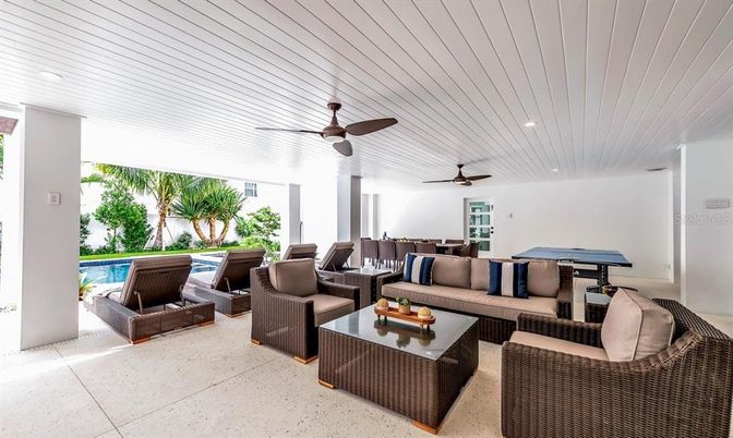Exterior, Recessed Lighting