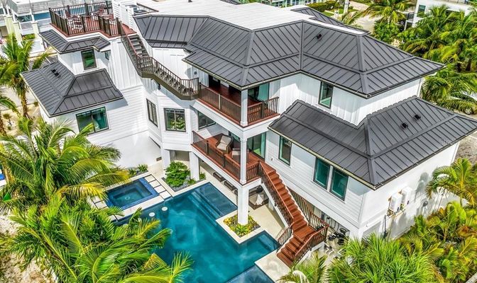 Exterior, Drone