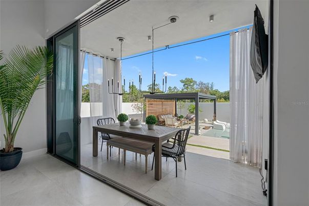 Dining room, Interior, Pendant Lights