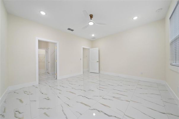 Empty room, Interior, Marble, Recessed Lighting