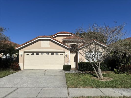Attached, Exterior, Facade, Mediterranean
