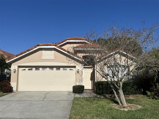 Attached, Exterior, Facade, Mediterranean