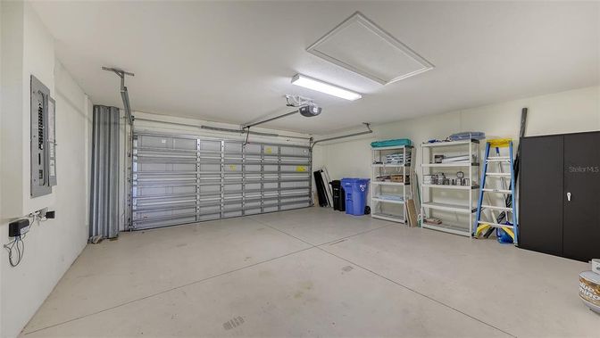 Garage, Interior