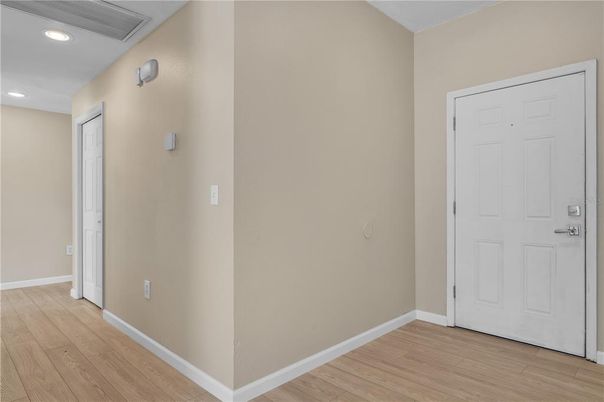 Interior, Recessed Lighting, Wood Texture Flooring