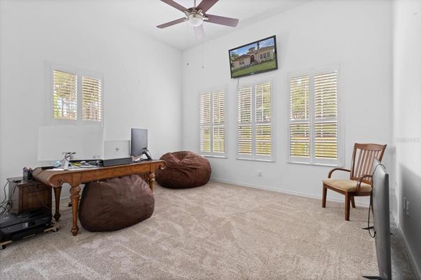 Home Office, Interior