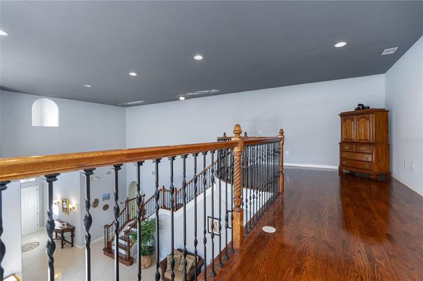 Interior, Recessed Lighting, Wood Texture Flooring