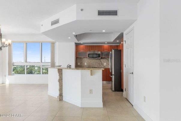 Chandelier, Interior, Kitchen, Recessed Lighting, Stainless Steel Appliances