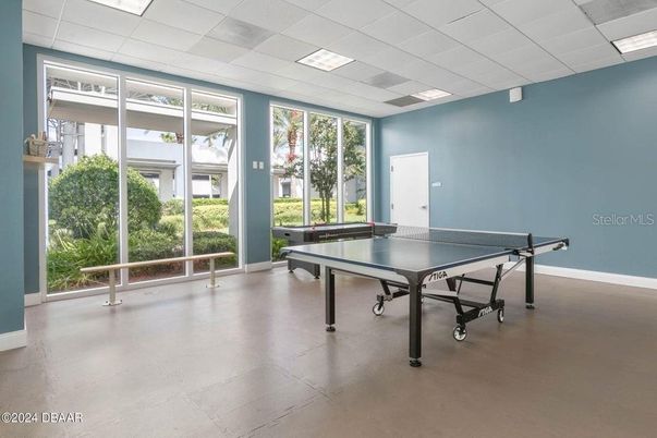 Game Room, Interior