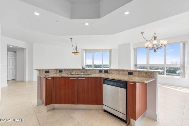 Chandelier, Interior, Kitchen, Pendant Lights, Recessed Lighting