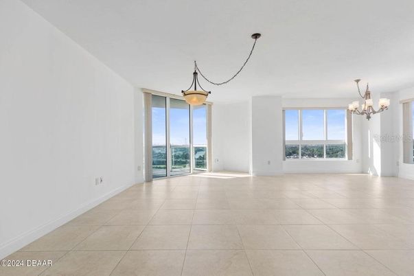 Chandelier, Empty room, Interior