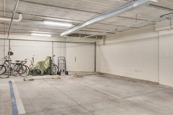Garage, Interior