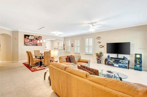Dining room, Interior, Living room, Pendant Lights