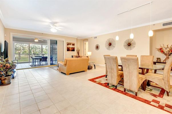 Dining room, Interior, Living room, Pendant Lights