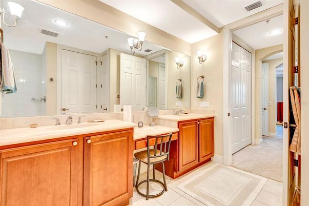 Bathroom, Dual Sink Vanities, Interior, Recessed Lighting
