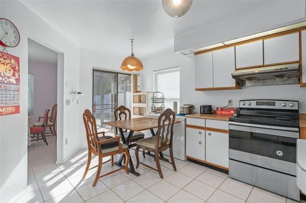 Dining room, Interior, Kitchen, Pendant Lights