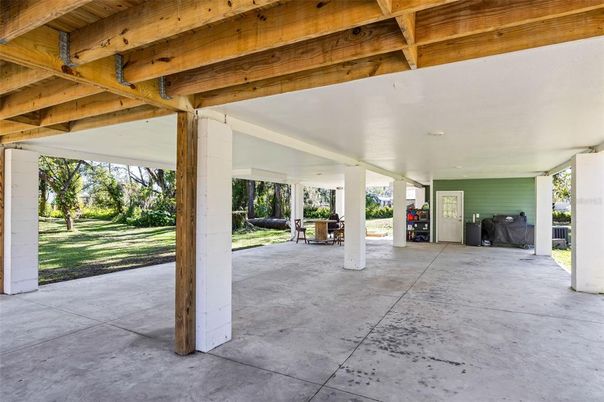 Exterior, Wooden Beams
