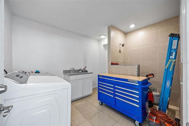 Interior, Recessed Lighting, Washer