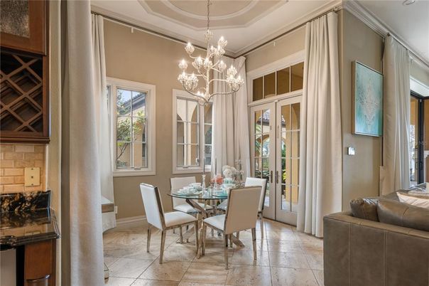 Chandelier, Dining room, Interior
