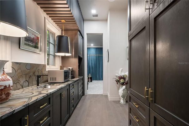 Interior, Kitchen, Pendant Lights, Recessed Lighting, Wood Texture Flooring