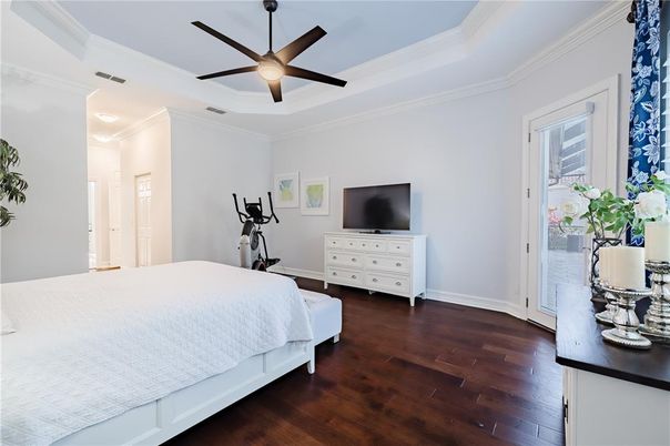 Bedroom, Fitness Equipment, Interior, Wood Texture Flooring