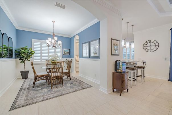 Chandelier, Dining room, Interior, Pendant Lights