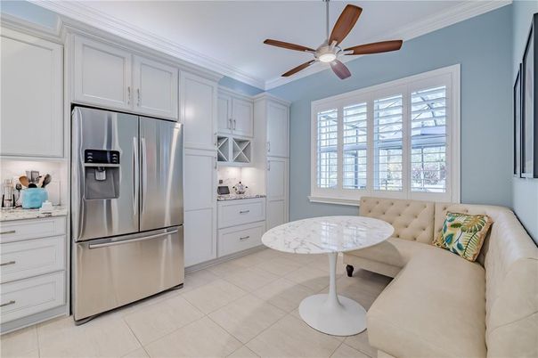 Interior, Kitchen, Living room, Stainless Steel Appliances