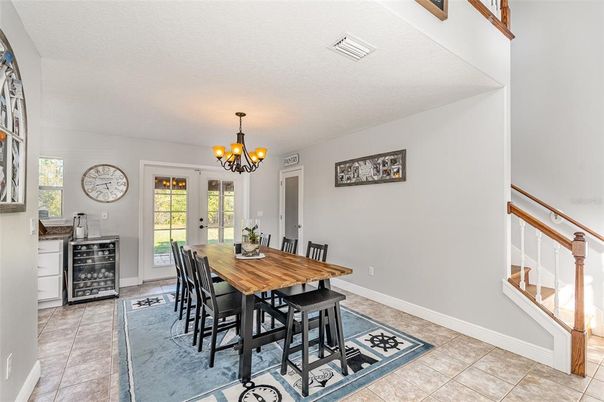 Chandelier, Dining room, Interior